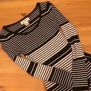 STRIPES-B&W DRESS🤩